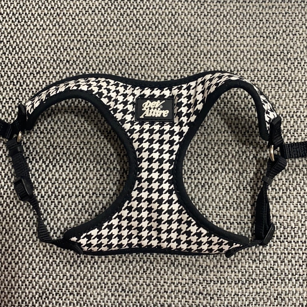 Houndstooth dog harness